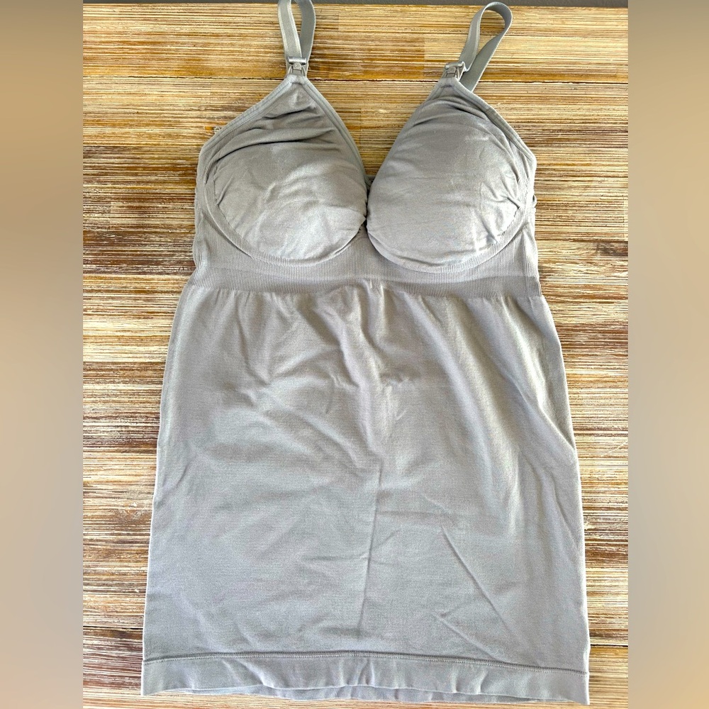 Kindred Bravely Nursing Tank size medium